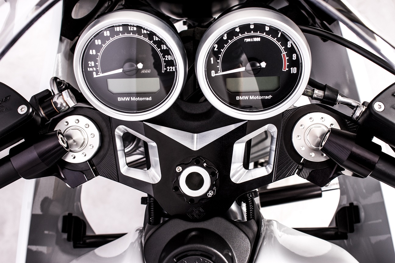 Gilles VB.Variobar Upper Triple Clamp and Bar Kit for the BMW R nineT Racer Gilles VB.Variobar Upper Triple Clamp and Bar Kit for the BMW R nineT Racer